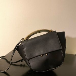 WOMEN’S BAG - Mango Black Crossbody Bag.